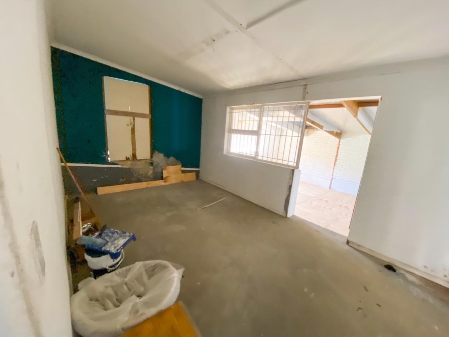 To Let commercial Property for Rent in Salt River Western Cape